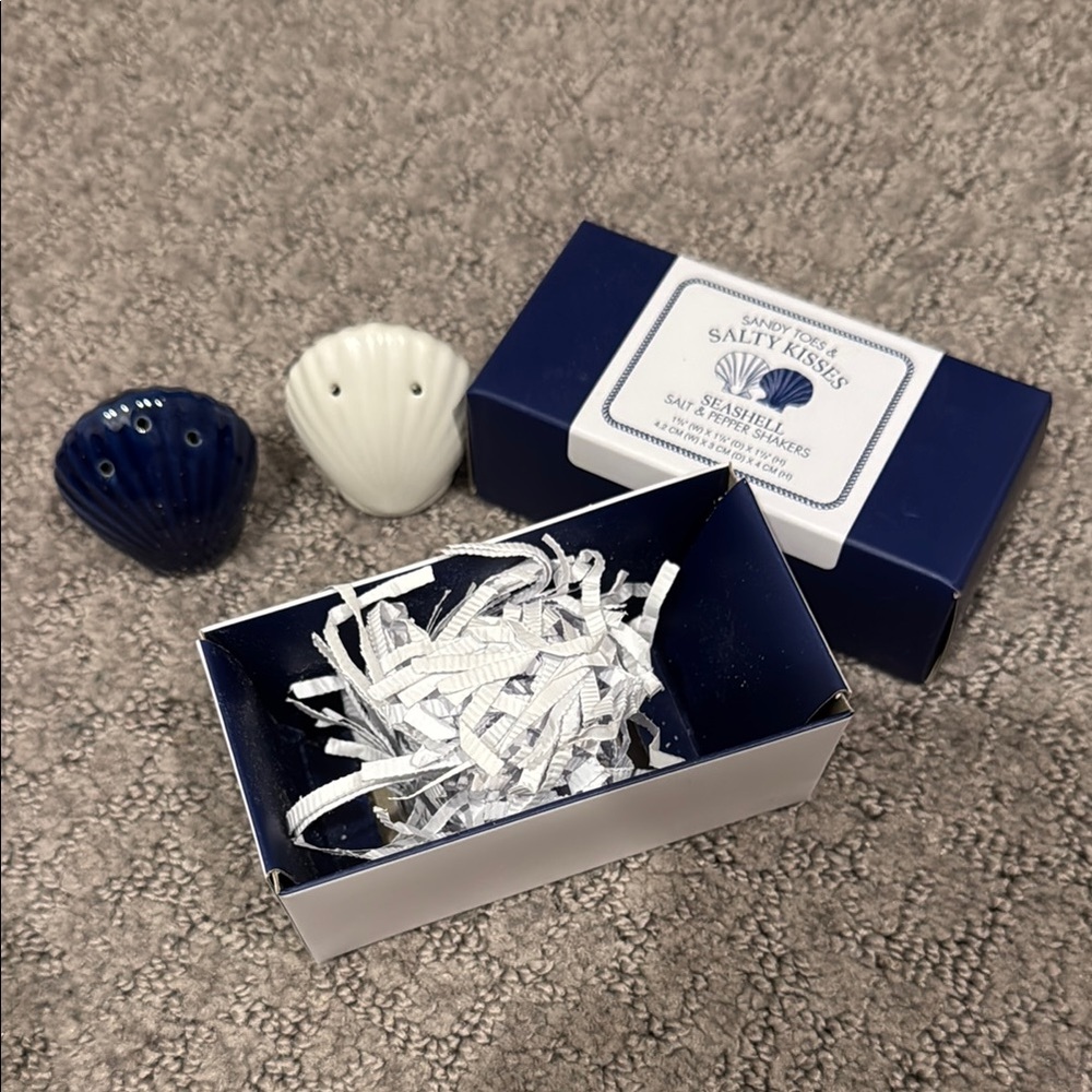 Salty Kisses Seashell Salt and Pepper Shakers